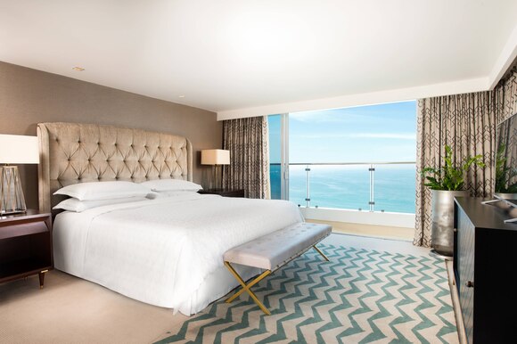 Suítes Sofisticadas e Panorâmicas