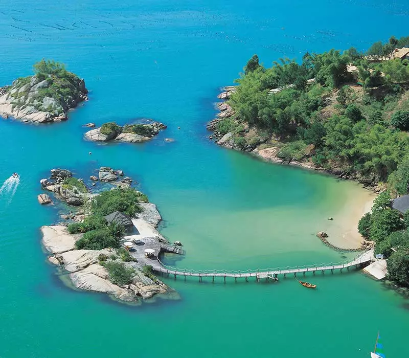 Ponta dos Ganchos no litoral norte de Florianópolis